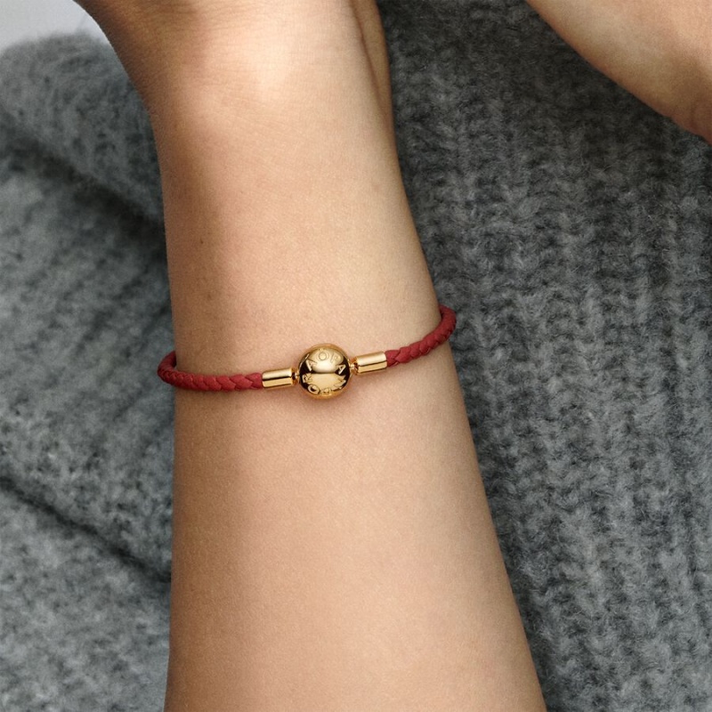 Pandora Moments Red Woven Leder Charm Gold | 4768250-BC